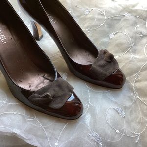 Vaneli Vintage Chocolate Brown Patent Pumps Size 8 Narrow